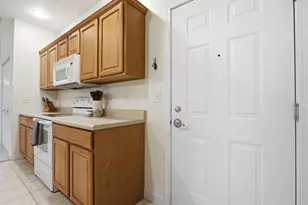 3846 Thornhill Dr, Champaign, IL 61822 - Photo 13