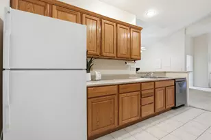 3846 Thornhill Dr, Champaign, IL 61822 - Photo 11