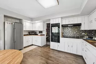 25521 W Blakely Pkwy, Wauconda, IL 60084 - Photo 7