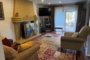 547 Grimes Ave, Naperville, IL 60540 - Photo 5