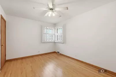 3221 N Pioneer Avenue, Chicago, IL 60634 - Photo 7