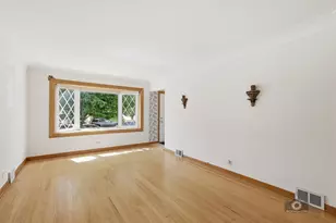 3221 N Pioneer Ave, Chicago, IL 60634 - Photo 3