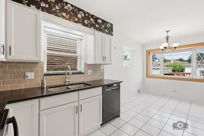 3221 N Pioneer Avenue, Chicago, IL 60634 - Photo 5