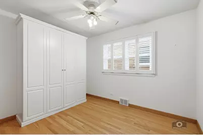 3221 N Pioneer Avenue, Chicago, IL 60634 - Photo 9