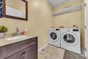 4756 Fesseneva Ln, Naperville, IL 60564 - Photo 53