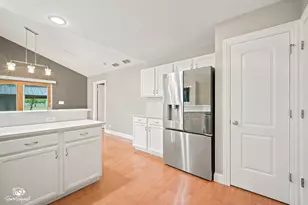 15744 Cove Cir, Plainfield, IL 60544 - Photo 13