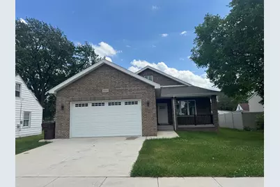 6939 W 95th Place, Oak Lawn, IL 60453 - Photo 1