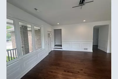 6939 W 95th Place, Oak Lawn, IL 60453 - Photo 5