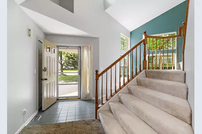 349 Hampton Court, Crystal Lake, IL 60012 - Photo 3