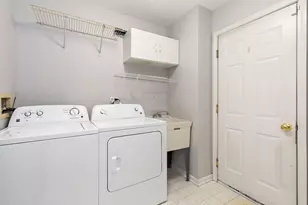 349 Hampton Ct, Crystal Lake, IL 60012 - Photo 13