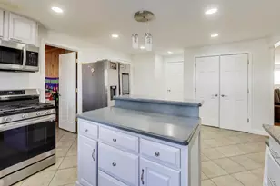 29 S Iowa Ave, Addison, IL 60101 - Photo 9