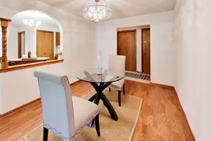 6430 W Belle Plaine Ave, Chicago, IL 60634 - Photo 9