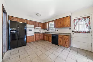9304 Meade Ave, Oak Lawn, IL 60453 - Photo 11