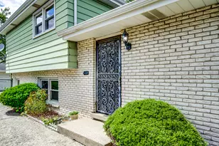 9304 Meade Ave, Oak Lawn, IL 60453 - Photo 3