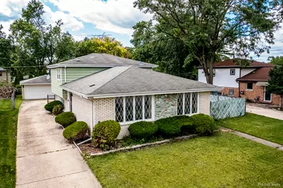 9304 Meade Avenue, Oak Lawn, IL 60453 - Photo 1
