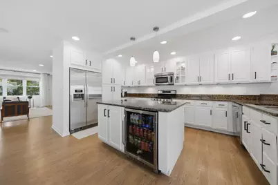 2112 W Superior Street, Chicago, IL 60612 - Photo 9