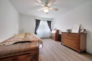 2604 N Windsor Dr, Arlington Heights, IL 60004 - Photo 15