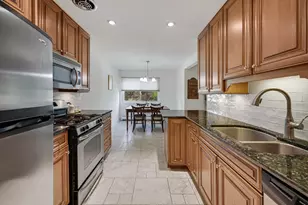 2604 N Windsor Dr, Arlington Heights, IL 60004 - Photo 13