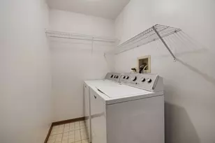 201 Charleston Ct, Schaumburg, IL 60193 - Photo 15