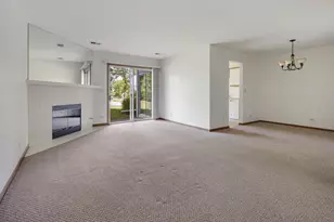 201 Charleston Ct, Schaumburg, IL 60193 - Photo 3