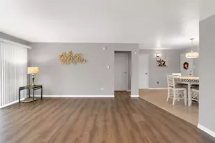 12850 Crestbrook Ct, Crestwood, IL 60418 - Photo 9