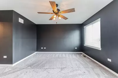 615 Camellia Avenue, Aurora, IL 60505 - Photo 9