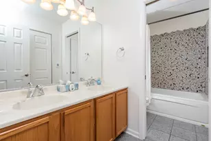 1413 W Split Oak Cir, Round Lake Beach, IL 60073 - Photo 15