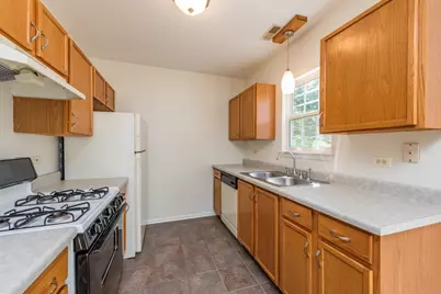 1413 W Split Oak Circle, Round Lake Beach, IL 60073 - Photo 7
