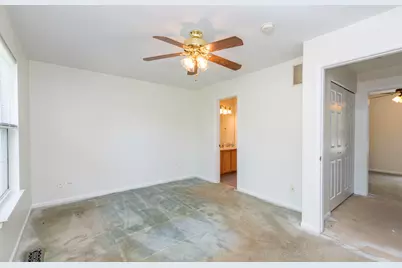 1413 W Split Oak Circle, Round Lake Beach, IL 60073 - Photo 17