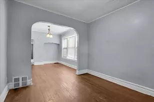 710 E 92nd Pl, Chicago, IL 60619 - Photo 5