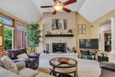40273 N Goldenrod Lane, Wadsworth, IL 60083 - Photo 13