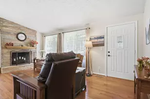 904 N School St, Normal, IL 61761 - Photo 5