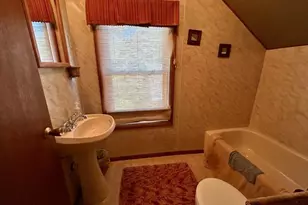 204 E 6th St, Pecatonica, IL 61063 - Photo 15