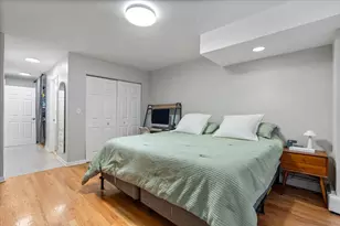 3900 N Pine Grove Ave, Chicago, IL 60613 - Photo 11