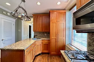 3614 N Bosworth Ave, Chicago, IL 60613 - Photo 5