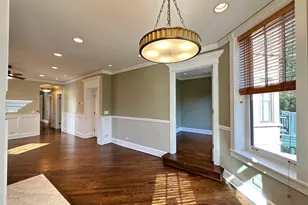 3614 N Bosworth Ave, Chicago, IL 60613 - Photo 13