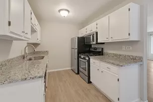 332 Park Ridge Ln, Aurora, IL 60504 - Photo 13