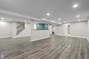 752 N Brookdale Dr, Schaumburg, IL 60194 - Photo 23