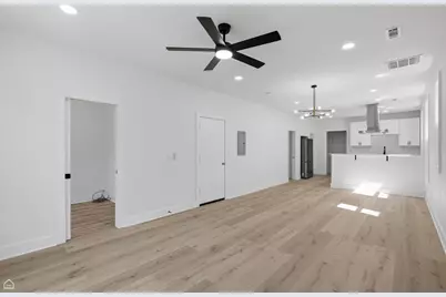 3642 W Belmont Avenue #2F, Chicago, IL 60618 - Photo 5