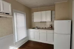 902 N Lee St, Bloomington, IL 61701 - Photo 5