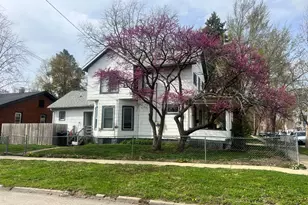 902 N Lee St, Bloomington, IL 61701 - Photo 3