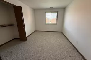15723 Peggy Ln, Oak Forest, IL 60452 - Photo 7