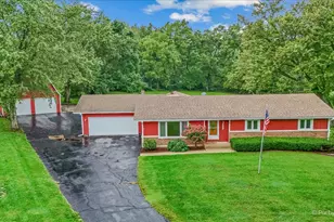 4731 Foxboro Ct, Richmond, IL 60071 - Photo 1