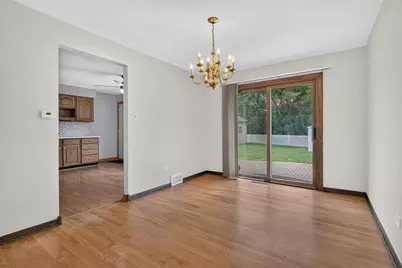 8118 Gladys Lane, Palos Hills, IL 60465 - Photo 9