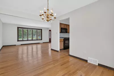 8118 Gladys Lane, Palos Hills, IL 60465 - Photo 7