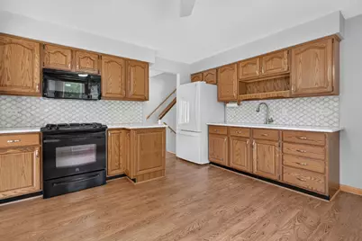 8118 Gladys Lane, Palos Hills, IL 60465 - Photo 3