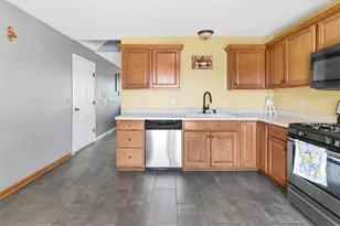 2590 Sheridan Grove Dr, Rockford, IL 61109 - Photo 9