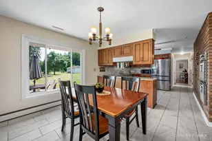 42W979 Main Street Rd, Elburn, IL 60119 - Photo 11