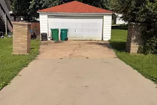 307 S St Paul St, Mark, IL 61340 - Photo 3