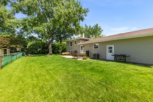 5S481 Glenoban Dr, Naperville, IL 60563 - Photo 27